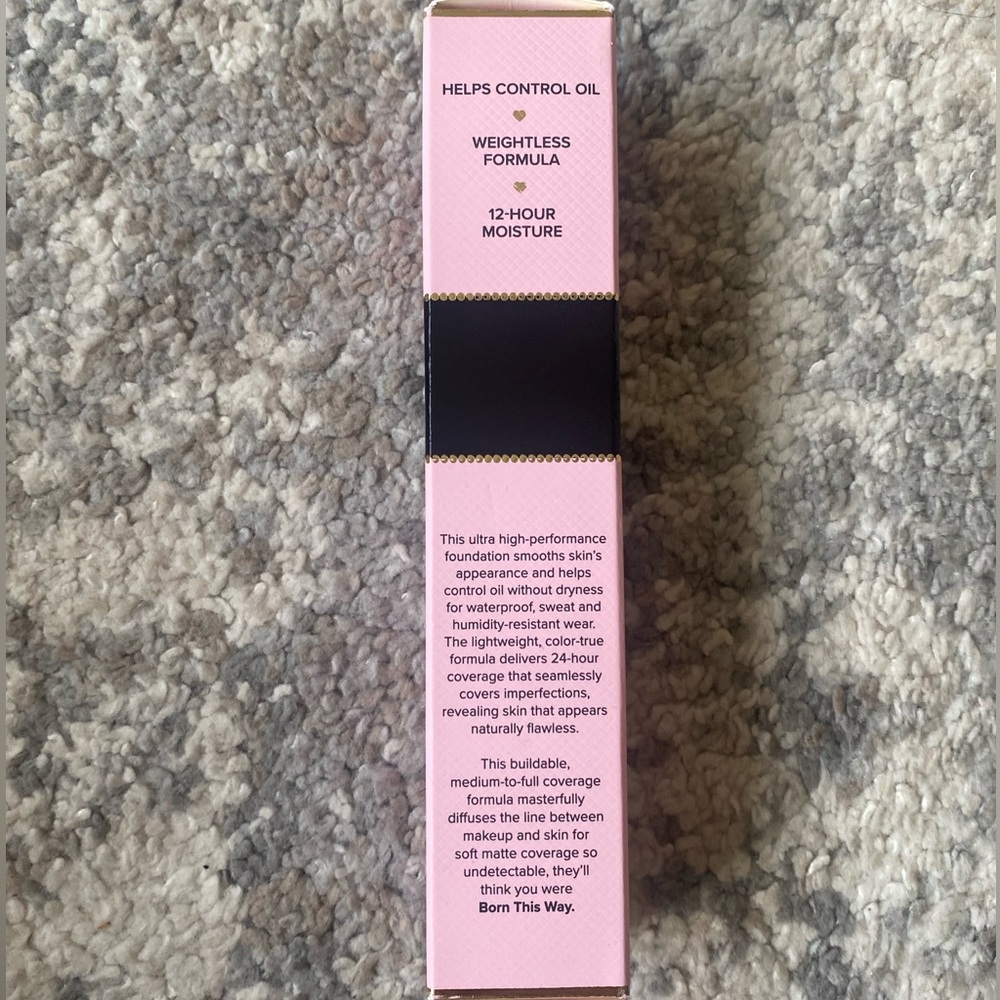 Too Faced Born This Way Soft Matte Foundation - Natural Beige - Picture 3 of 9